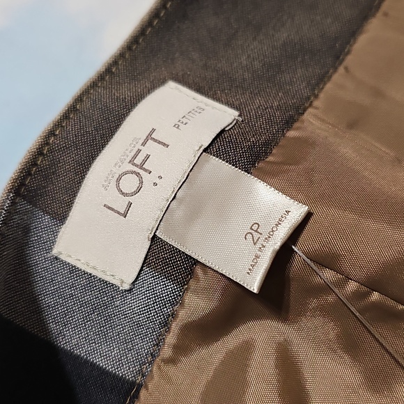 LOFT Plaid Pencil Skirt in Tan, Black, Gray Size 2P Petite New - Picture 3 of 8